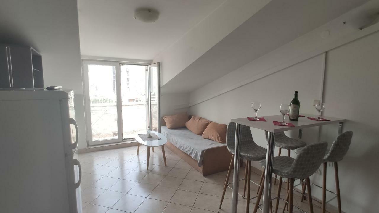 Small Northside Apartment スプリト エクステリア 写真